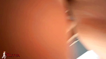 Ela tirou a camisinha do meu pau só pra ver eu gozar dentro da buceta dela
