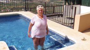 Wet t shirt
