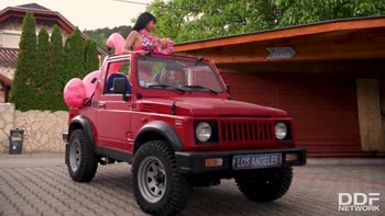 Peneloppe Ferre & Valentina Ricci's Threesome Frenzy: Big Tits, Deep Blowjobs, and Wild Pussy Play
