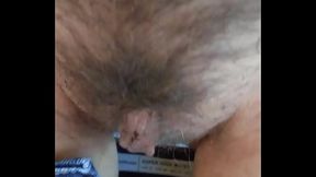 Sempre pi&ugrave_ pelosa questa nonna matura