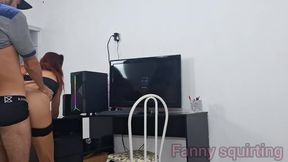 Lonely Slut Without Panties Seduces the Home Technician