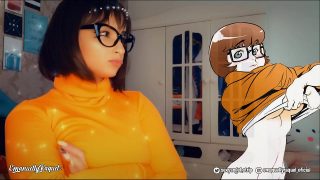 Velma Cosplayer 吮吸龙假阳具直到中出