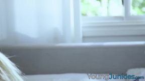 Blonde babysitter Kallie Taylor spread her legs for nasty fucking