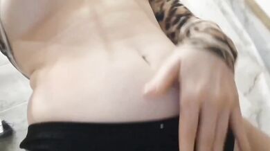 Cute Brunette Solo Squirting Wet Orgasm Pissing Gushing Toilet