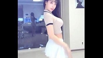 Sexy Chinese Streamer Dancing (Angela Manjusaka)