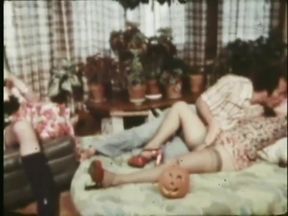 Lesbians threesome pussy licking vintage pussy fucking