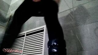 Masturbating into a Outside Wc - VikkiSexy