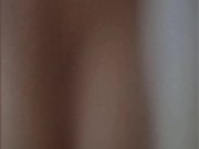 Mandy, natural en la ducha