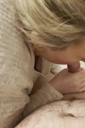 Just a Mom Bod Sucks Her Husband so Good He Explodes Fast in Her Mouth