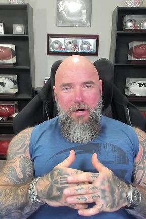 Consider This Before Dating a Bodybuilder