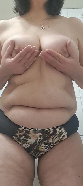 Putting My Fingers Under Her Panties, the Hole Is Very Wet and Hot