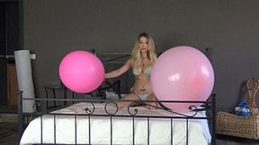Naomi doble loud explosins on the bed