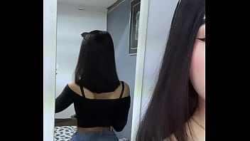 Paulina, chibola con rico culito en jeans 2