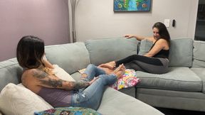 Hot babe worships bare feet