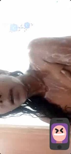 Indian Desi Tamil Nithya Nude bath