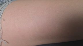 Domi shaves her legs