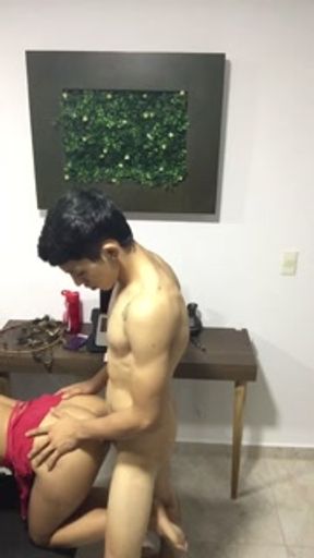 I fuck my girlfriend's pussy on all fours in the living room of my house