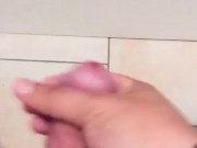 Branlette solo manque un mec pour sucer 🍆🍌🥵