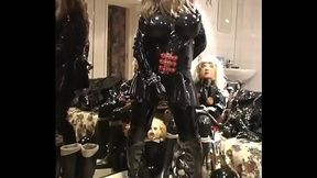 Roxina2007HotHotRubberDoll240207XXL.WMV