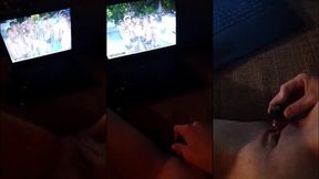 devant un film