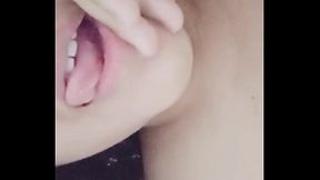 Se filtra videollamada por WhatsApp de maestra de la uni