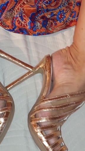 Selena's Feet Worship and Posing in Heels