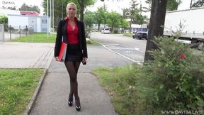 Mein Junger Azubi Fickt Mich Nach Der Arbeit! Public Milf Sex Daynia