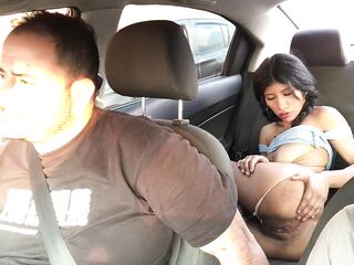 My stepuncle makes me masturbate in the uber walking around Medellín