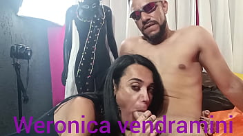 Travesti gostosa senta no pau grosso no marginal como Eli solta leite