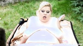 Heavy Mammas love Twinks