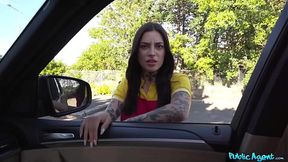 Tabatha folla con un extra�o por dinero