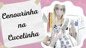 Enfiando a cenourinha na cucetinha