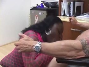 Black fat girls loves big white dick just in mouth...cum in mouth