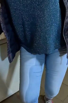 Cameltoe MILF Dances, Teases &amp; Pees in Her Jeans - Wet Fetish Fantasy 335