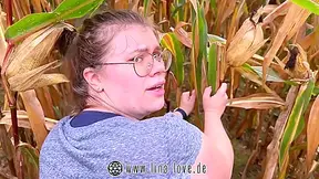 Risky Sex , Chubby Teen 18+ Fucked In Cornfield And Got Caught