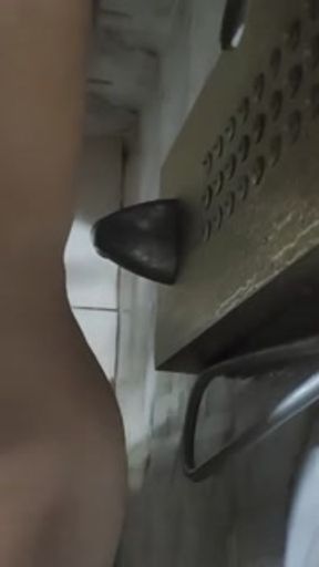 سكس جماعي ساخن في الحمام الشغل قدام مديري ديوث صوت واضح