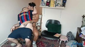 veio pintar a minha casa e arrombou meu cuzinho na sala