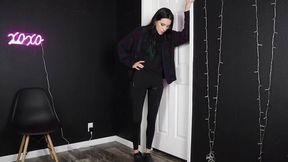 Desperate Pee in Black Leggings