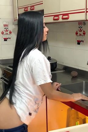 Beautiful Big Ass Latina Provokes Me with Her Huge Ass