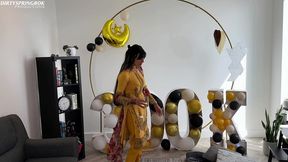 aaliyah yasin gets horny whilst waiting for her guests