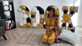aaliyah yasin gets horny whilst waiting for her guests