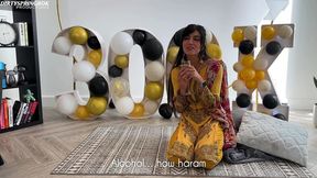 aaliyah yasin gets horny whilst waiting for her guests