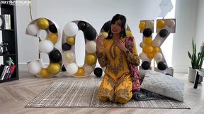 aaliyah yasin gets horny whilst waiting for her guests