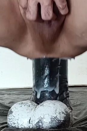 Wolvet&#039;s Tight Hole Hits a Giant Dildo