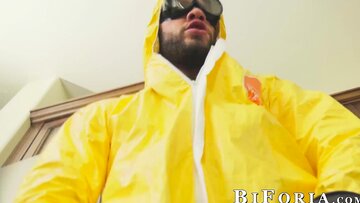 Bunny Colby blows stud off while Wolf Hudson screws him wild