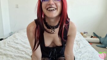Amber Sonata's Dark Delight: Solo Goth Girl Massage to Bliss