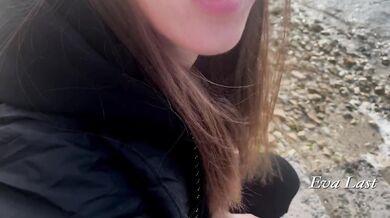 Blowjob in the sunlight slippery mouth petite slut