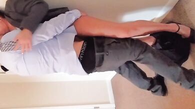 Boss fucked his secretary raw then came all over her face