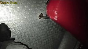 Estava tansando na poltrona do &ocirc_nibus e me expulsaram. Ent&atilde_o fui transar na cabine.