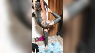 Yoga position gonzo